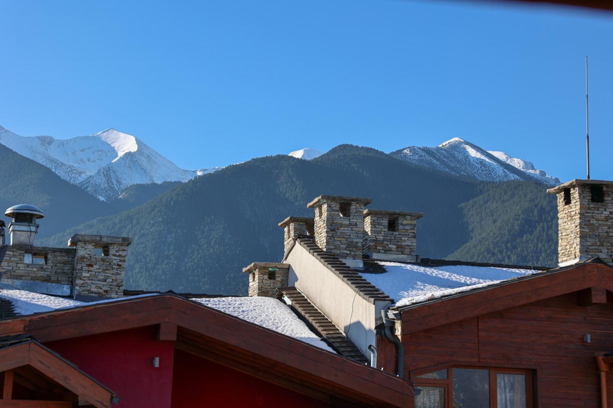 Апартаменты Pirin Golf Mountain View Retreat Разлог Экстерьер фото