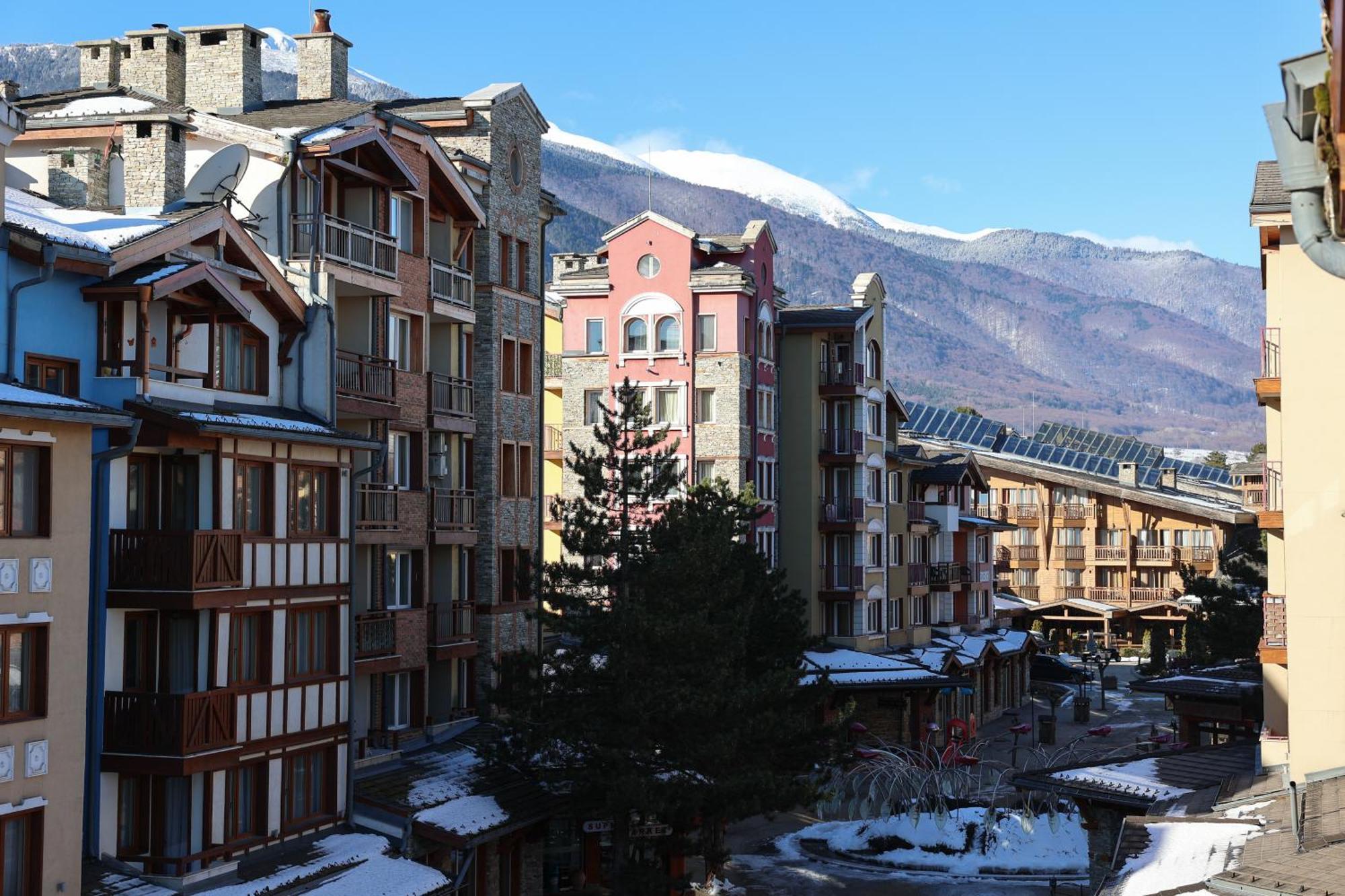 Апартаменты Pirin Golf Mountain View Retreat Разлог Экстерьер фото