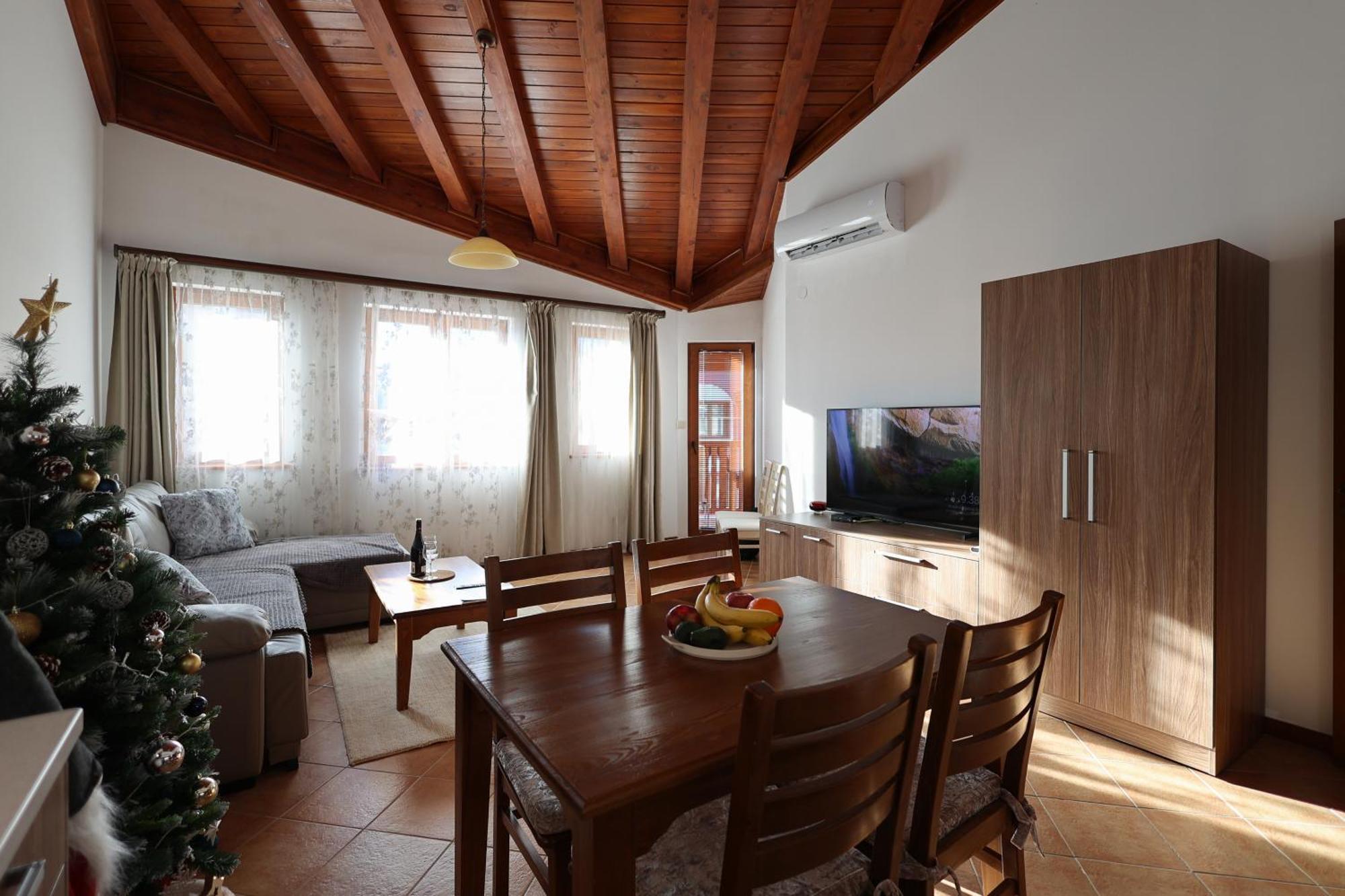 Апартаменты Pirin Golf Mountain View Retreat Разлог Экстерьер фото